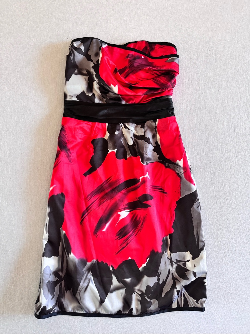 The Limited Y2K Strapless Floral Print Dress in Red, Black, and Gray